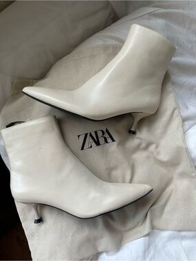 ZARA Cream Pointed-Toe Kitten Heel Ankle Boots